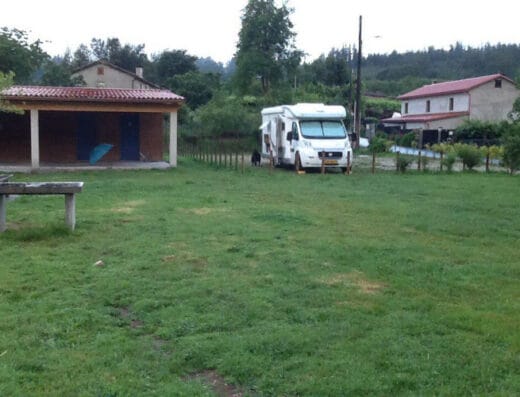 Área de autocaravanas en Abegondo – Área camper Embalse Beche