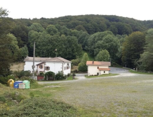 Parking de autocaravanas en Almándoz, Navarra – Venta San Blas