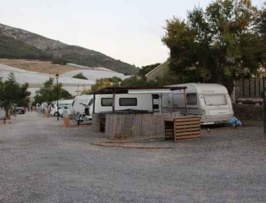 Área camper Camping Fonts de l’Algar de Callosa d’Ensarriá