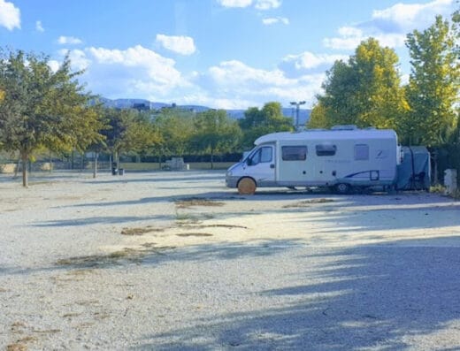 Área camper Camping Font de Sis en El Palomar, Valencia