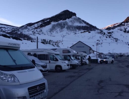 Área de autocaravanas en Valgrande-Pajares, Asturias – Área de Brañillín