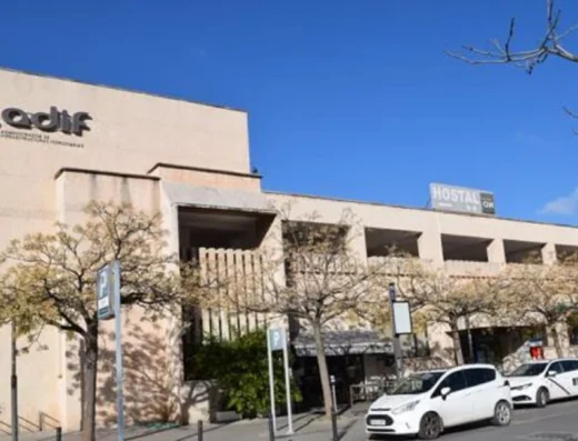 Parking de pernocta de autocaravanas en Jaén – Parking Adif