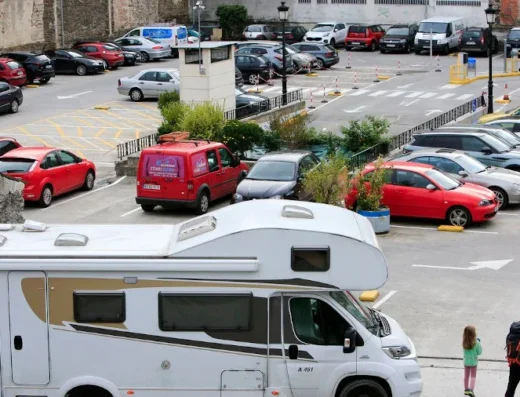Parking de pernocta de autocaravanas en Lugo – Rúa Anxel Fole