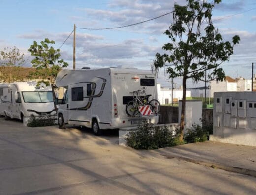 Área de autocaravanas en La Puebla de los Infantes, Sevilla