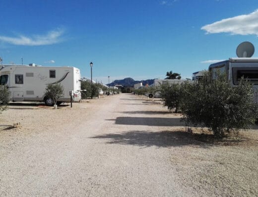 Área de autocaravanas en Los Puertos, Murcia – Los Olivos
