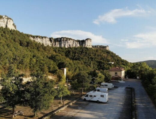 Área de autocaravanas en Santelices, Burgos – Camino Olvidado