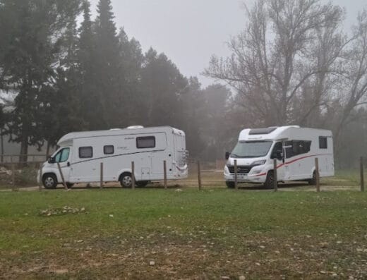 Parking de autocaravanas en Tabarla, Yátova, Valencia