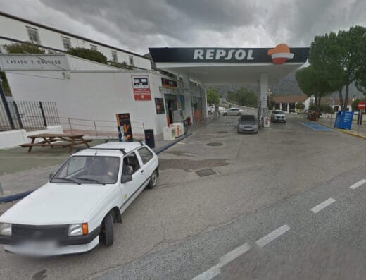 Área de autocaravanas en Ubrique, Cádiz – Gasolinera Repsol