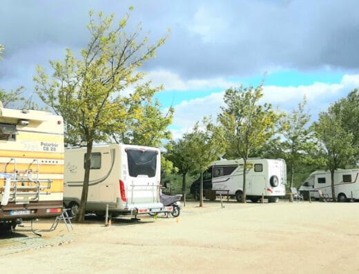 Área de autocaravanas en Monchique, Portugal – Vale da Carrasqueira