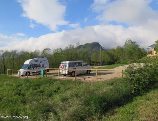 Área de autocaravanas en Cantonigròs, Barcelona – L’Esquirol