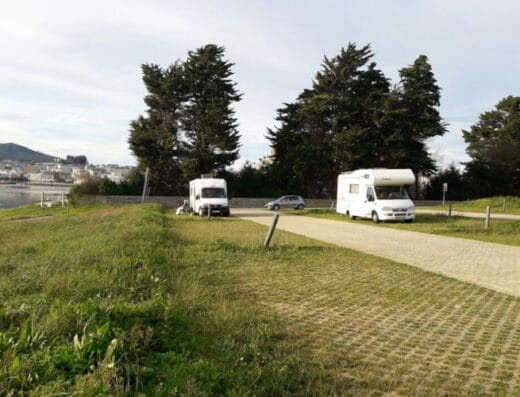 Área de autocaravanas en San Cosme de Barreiros, Lugo – Praia Anguieira