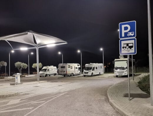 Área de autocaravanas de Ericeira, Intermarché , Portugal
