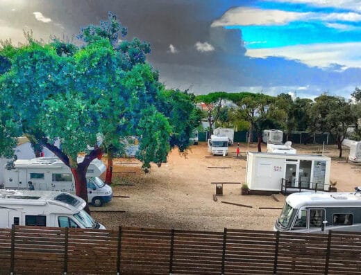 Área de autocaravanas Campervan Park en Faro, Algarve