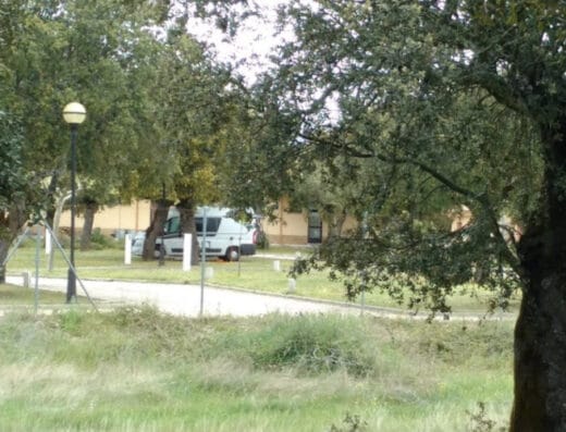 Área camper Camping Sierra Culebra en Figueruela, Zamora