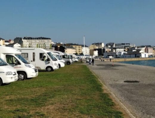 Área de autocaravanas en Foz, Lugo – Porto