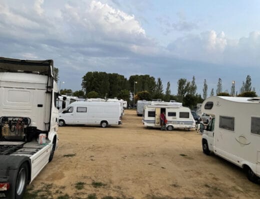 Área de autocaravanas en Girona capital- Domeny