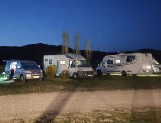Área de autocaravanas en Guardia dels Prats, Tarragona – Heretat Masía Poblet