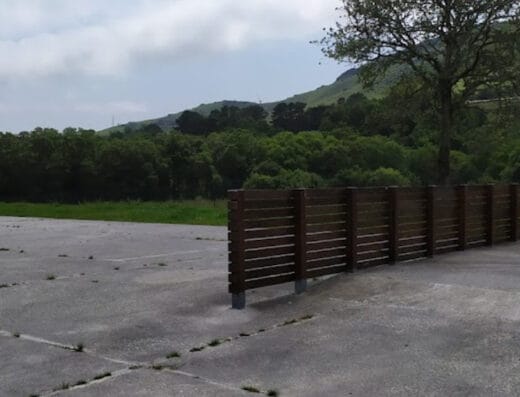 Área de autocaravanas en Muras, Lugo – Antigua Escuela de Viveiró