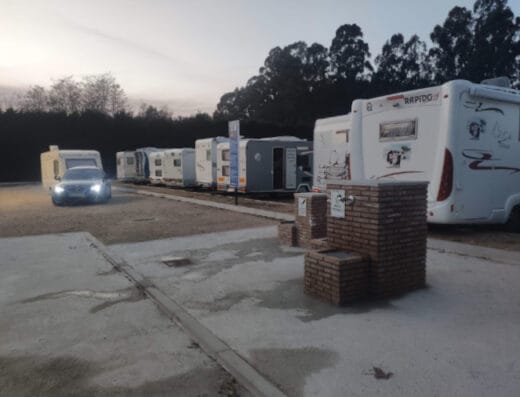 Área de autocaravanas en Salvaterra de Miño, Pontevedra