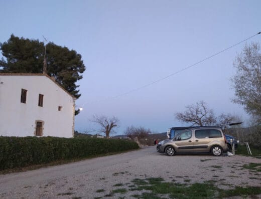 Área de autocaravanas en Sant Pau d’Ordal, Barcelona – Celler Eudald Massana