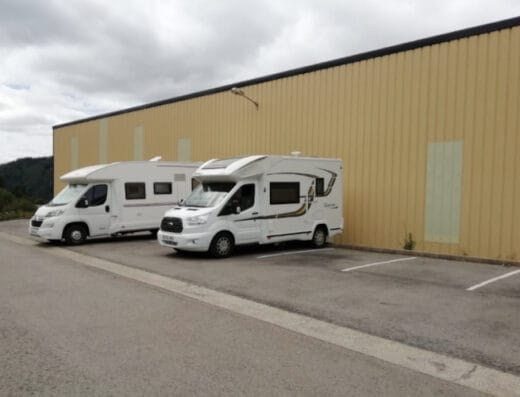 Área de autocaravanas en Santa Eulalia de Oscos, Asturias