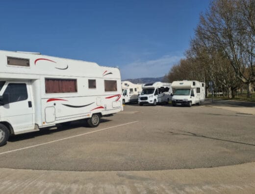 Área de autocaravanas en Tremp, Lleida – Pavelló Esportiu Juncar