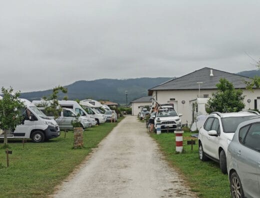 Área camper en Camping Rinlo Costa en Ribadeo