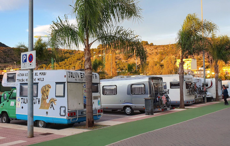 Marquesinas parking caravanas en Getxo (Vizcaya) - Parkings Castelló