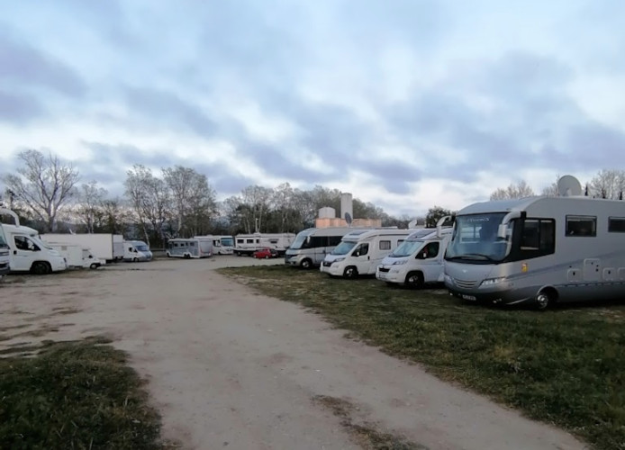 Parking Caravanas Pascual - Camping Empordà