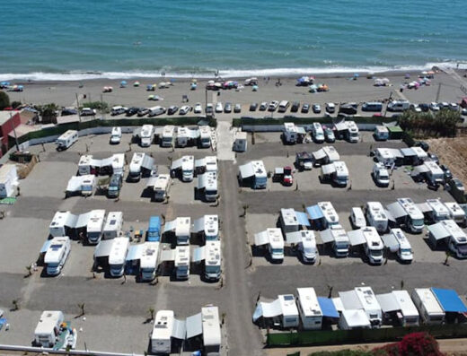 Área de autocaravanas El Hornillo Playa en Almayate, Málaga