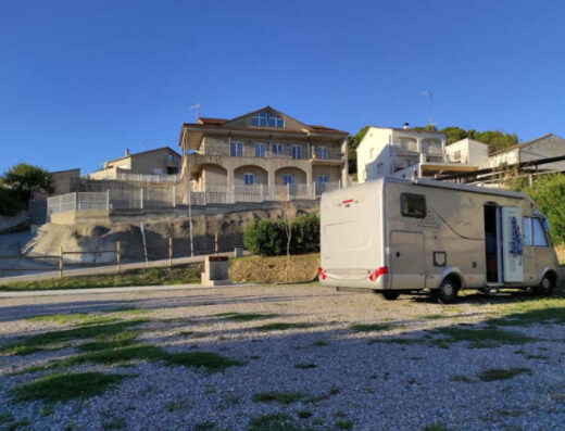Área de autocaravanas en Vilobí del Penedés, Barcelona