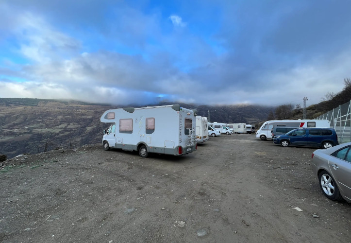 Parking pernocta autocaravanas Capileira Granada