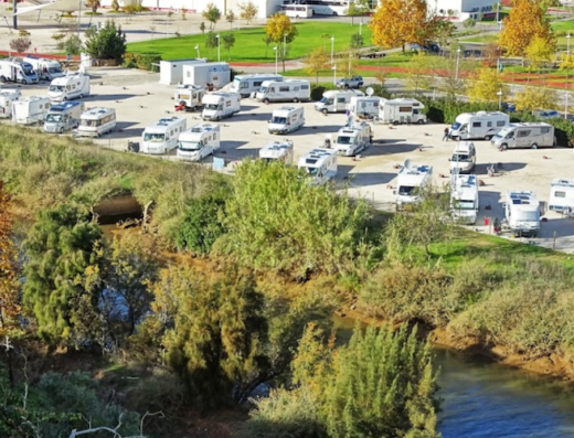 Área de autocaravanas Parque do Río en Silves, Portugal