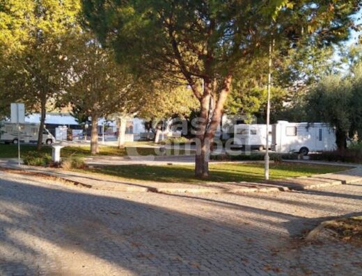 Área de autocaravanas en Vila Velha de Ródão, Portugal