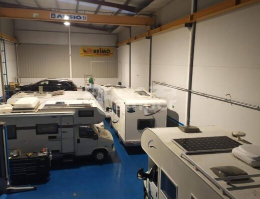 Taller de autocaravanas Hermanos Pérez en Meres, Asturias