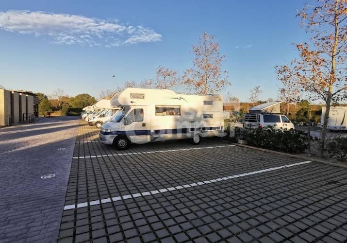 Parking caravanas y autocaravanas em Puigdelfi na WALLAPOP