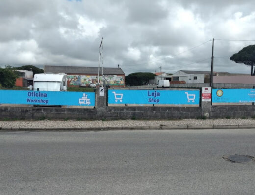 Área de autocaravanas Omfree Wise Camper en Terrugem-Sintra