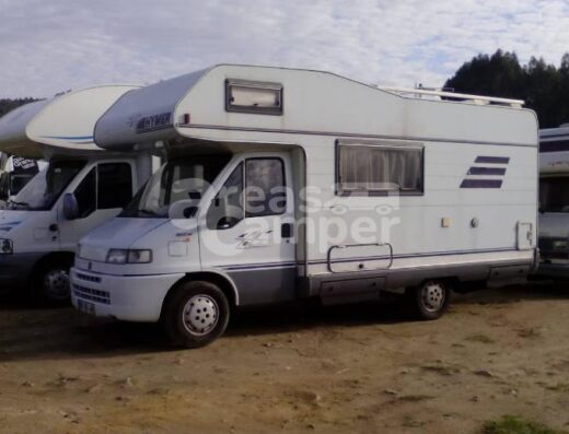 Tienda y taller de autocaravanas en Maia, Portugal – Reparcamping