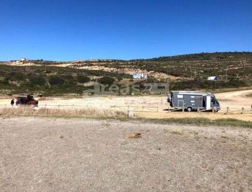 Parking pernocta de Playa Cala Sardina en San Roque, Cádiz